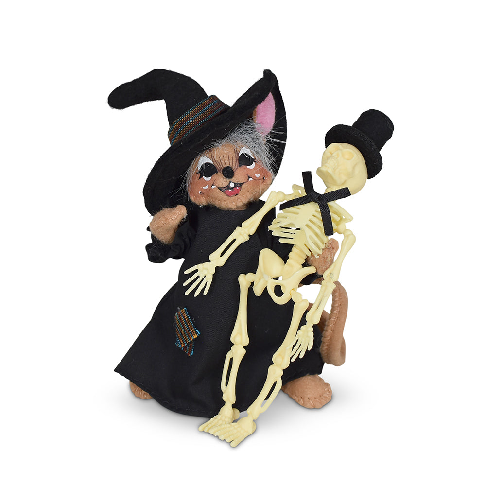 Annalee 5" Witch Mouse with Mr. Bones