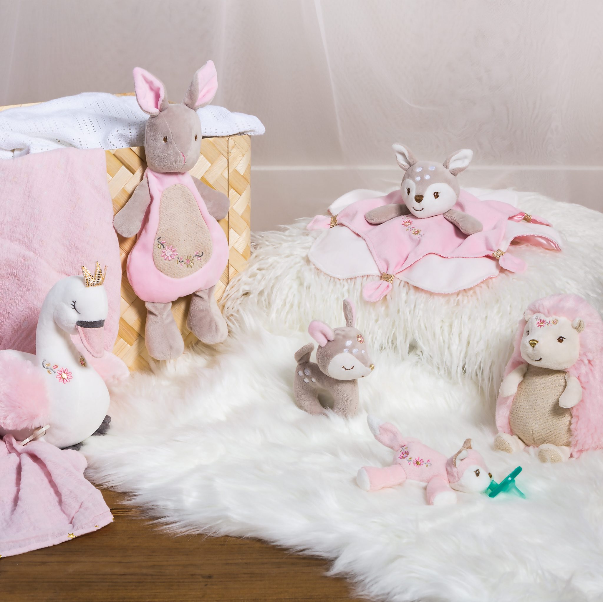 Itsy Glitzy Fawn Rattle